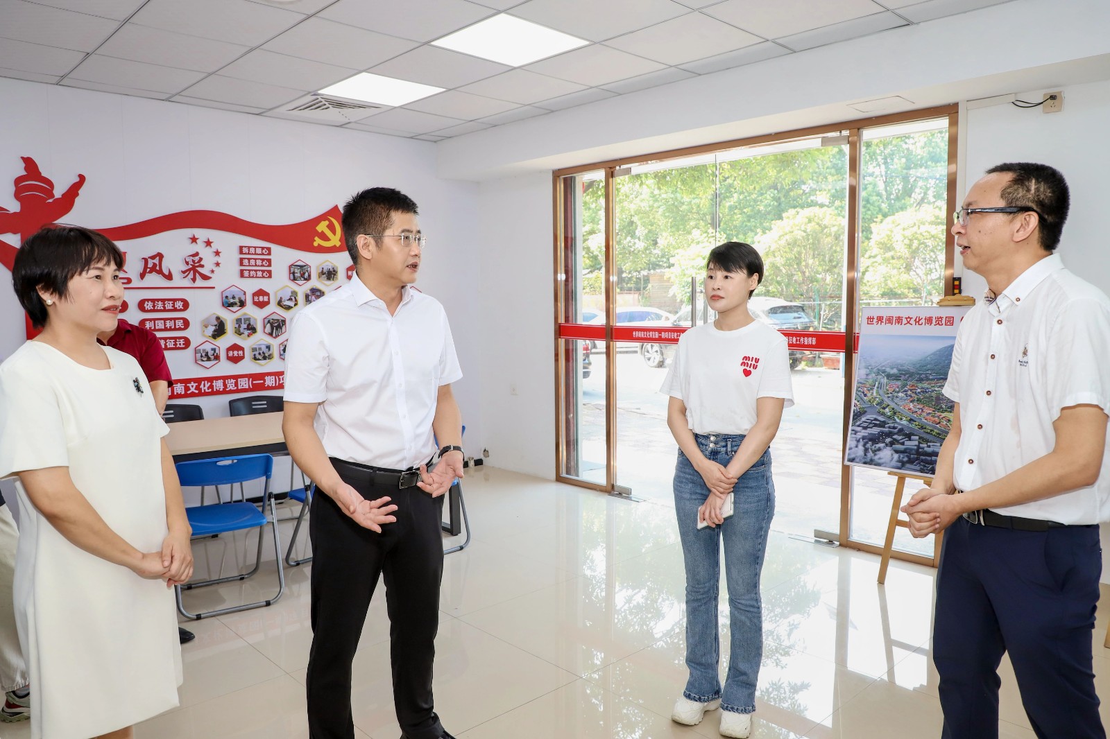 betvictor中国
委主要领导调研重点项目征拆工作 走访看望一线动迁干部