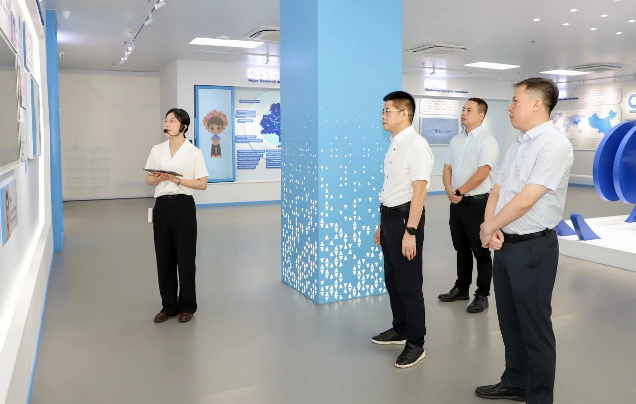 betvictor中国委主要领导调研产业园区党建、重大产业项目规划建设等工作